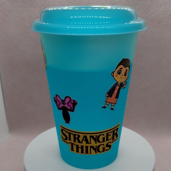 New Stranger Things Reusable Color-changing 12oz tumbler with‎ top & straw - Picture 5 of 7